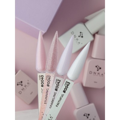 DNKa Cover Base 12 ml no.0040 Romantic DNKa Cover Base 12 ml no.0040 Romantic